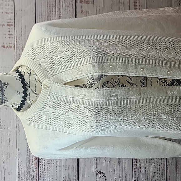 Jolie New York button front cardigan - Picture 2 of 9